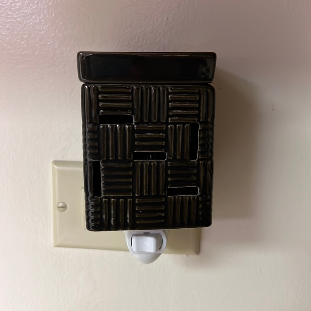 Wax warmer